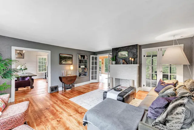 $439,900 | 6974 Woodland Lane, Amherst, WI 54406