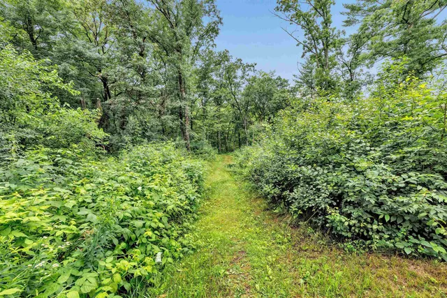 $439,900 | 6974 Woodland Lane, Amherst, WI 54406