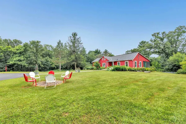 $439,900 | 6974 Woodland Lane, Amherst, WI 54406