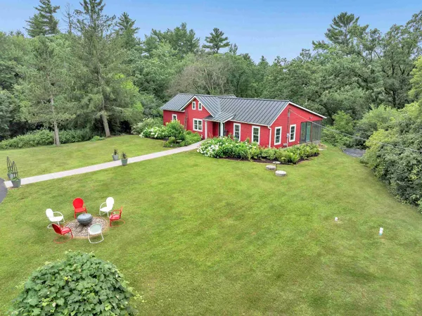 $439,900 | 6974 Woodland Lane, Amherst, WI 54406