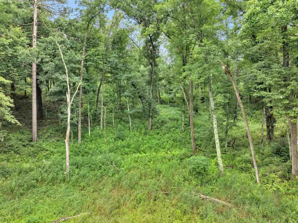 $439,900 | 6974 Woodland Lane, Amherst, WI 54406