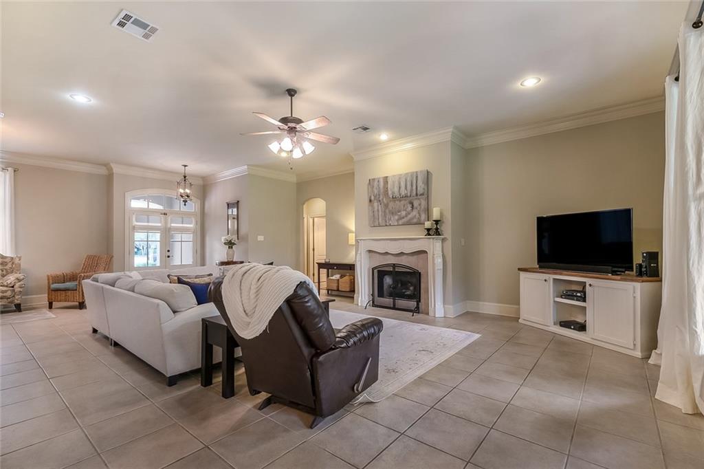 1380 Rue Beauvais Mandeville, LA 70471 - Photo 6 of 20 Gallery Image 6