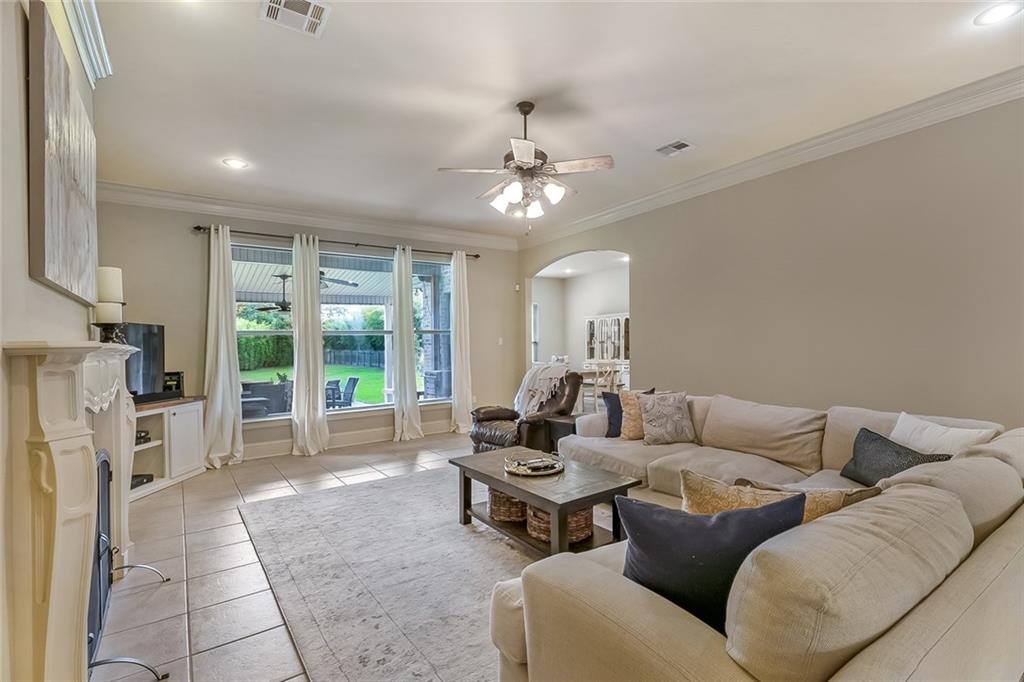 1380 Rue Beauvais Mandeville, LA 70471 - Photo 7 of 20 Gallery Image 7