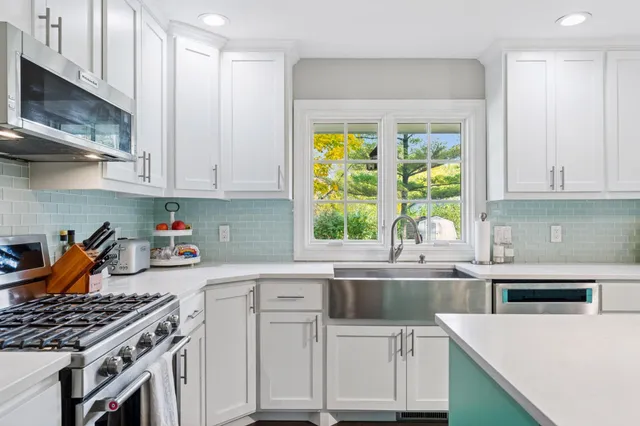 $700,000 | 2430 Jewel Lane North, Plymouth, MN 55447