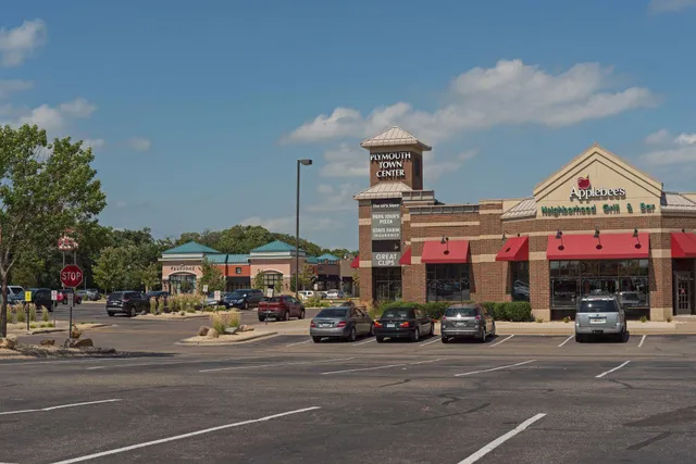 $700,000 | 2430 Jewel Lane North, Plymouth, MN 55447