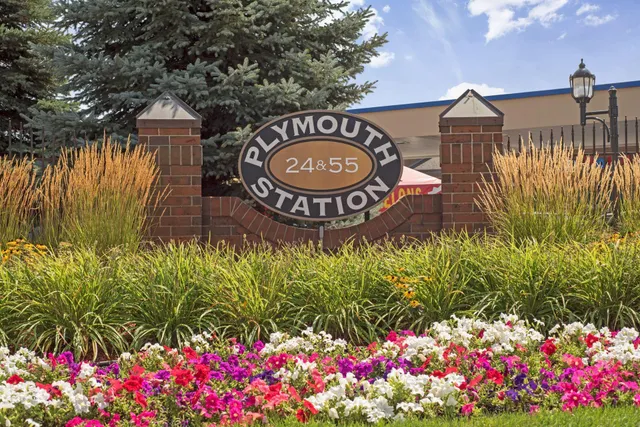 $700,000 | 2430 Jewel Lane North, Plymouth, MN 55447