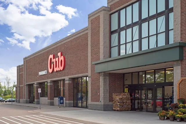 $700,000 | 2430 Jewel Lane North, Plymouth, MN 55447