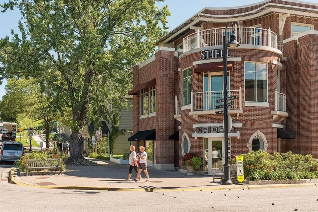 $700,000 | 2430 Jewel Lane North, Plymouth, MN 55447