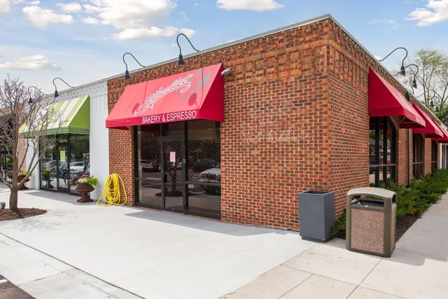 $700,000 | 2430 Jewel Lane North, Plymouth, MN 55447