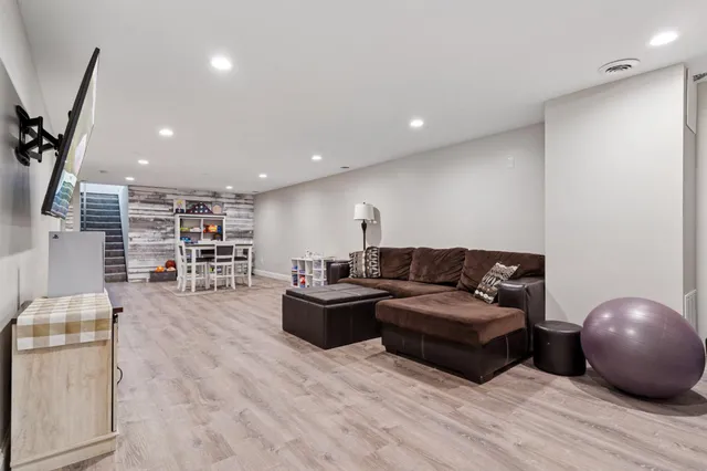 $700,000 | 2430 Jewel Lane North, Plymouth, MN 55447