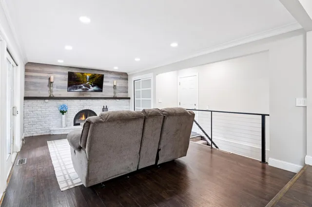 $700,000 | 2430 Jewel Lane North, Plymouth, MN 55447