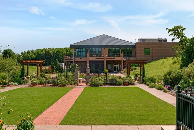 $700,000 | 2430 Jewel Lane North, Plymouth, MN 55447