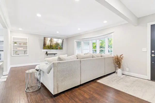 $700,000 | 2430 Jewel Lane North, Plymouth, MN 55447