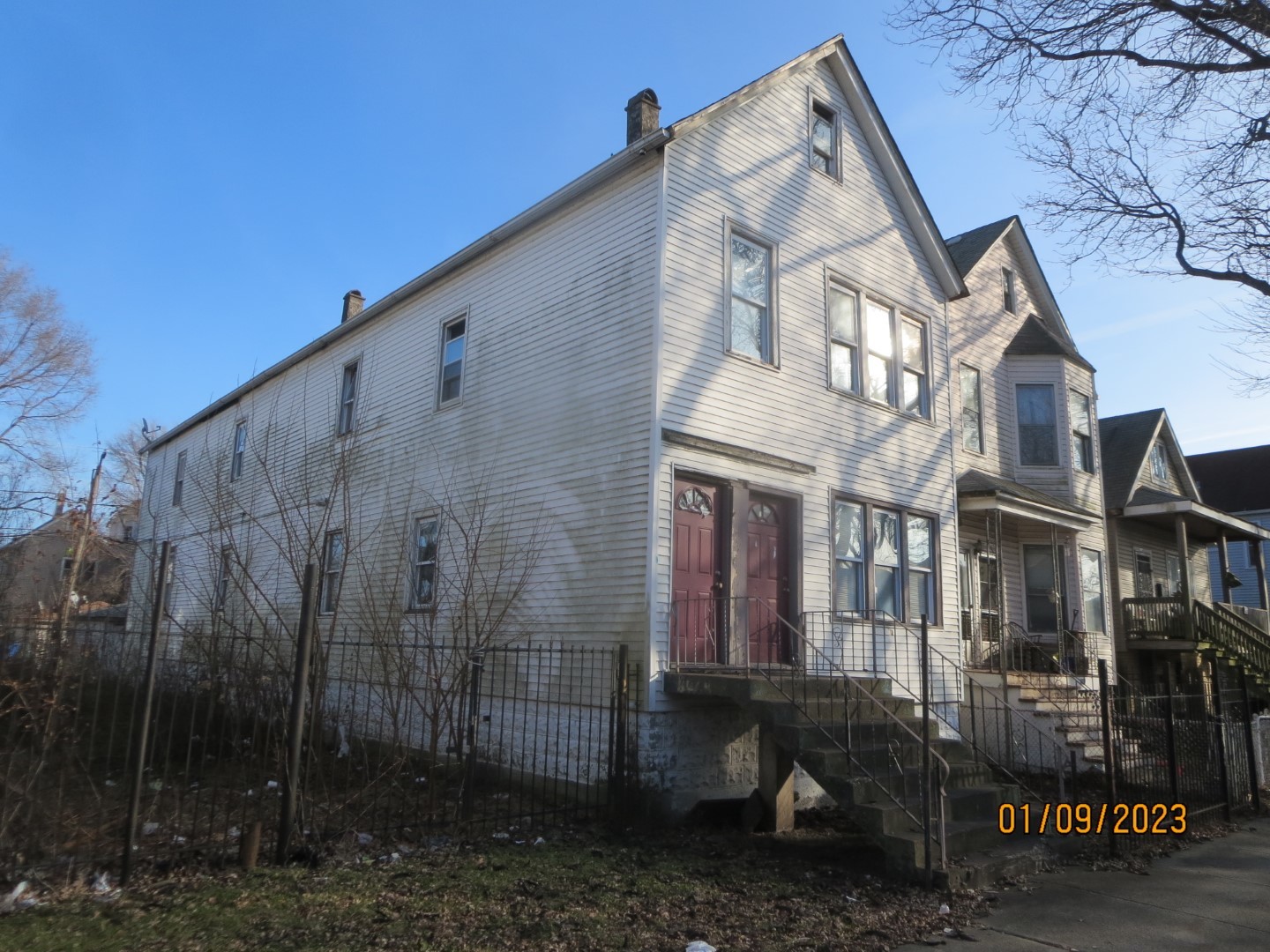 Undisclosed Address Chicago, IL 60617 - Photo 2 of 29 a view of a back yard of the house