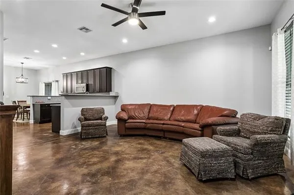 $2,100 | 1605 Labarre Street, Mandeville, LA 70448