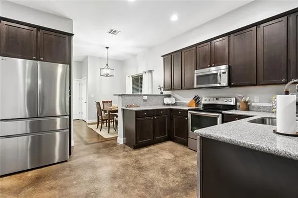$2,100 | 1605 Labarre Street, Mandeville, LA 70448