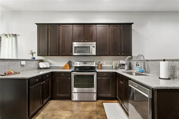 $2,100 | 1605 Labarre Street, Mandeville, LA 70448