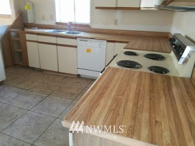 120 Snyder Road Packwood, WA 98361 - Photo 5 of 11 Gallery Image 5