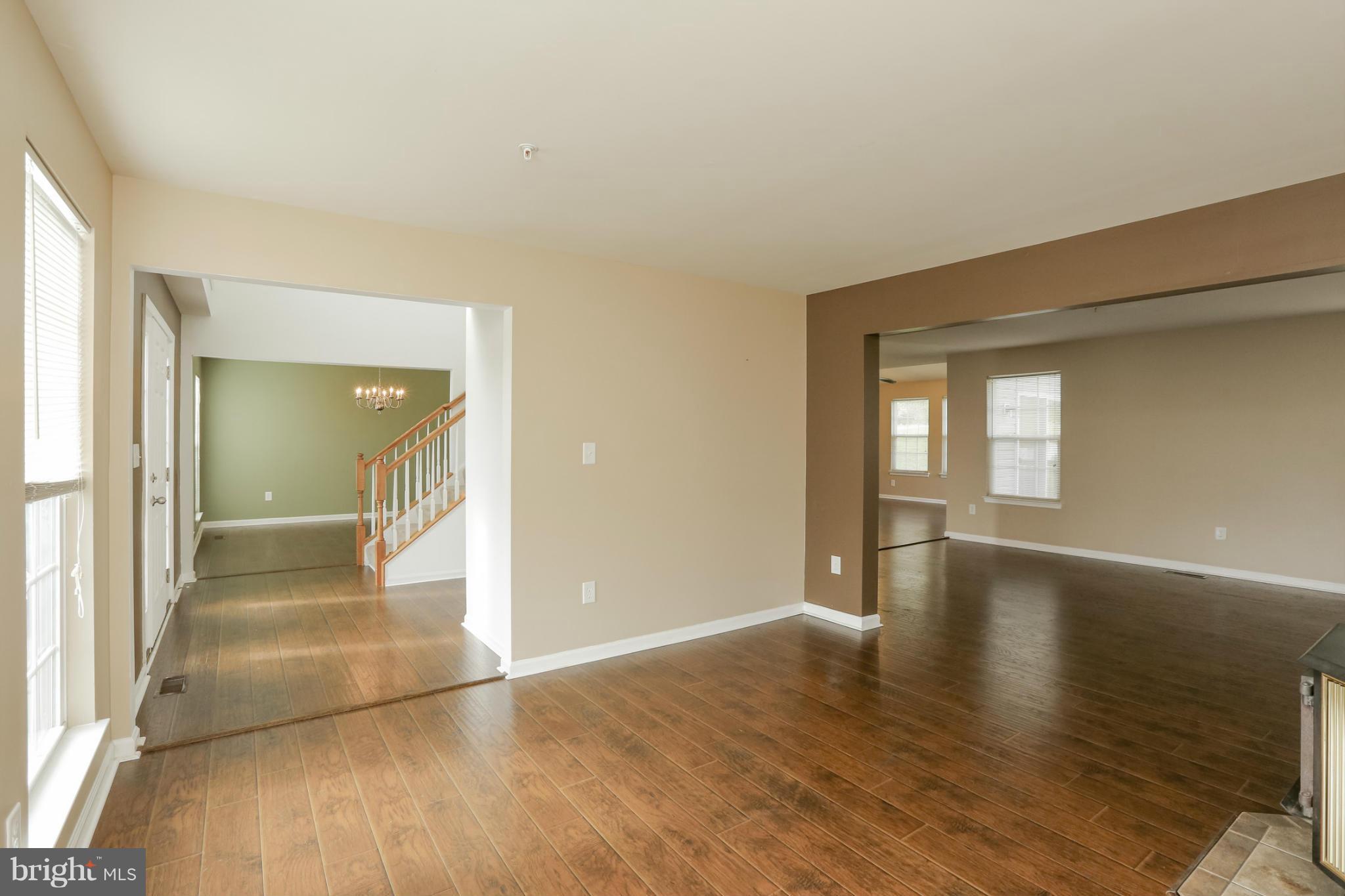3001 Spindly Drive Manchester, MD 21102 - Photo 4 of 28 Living Room