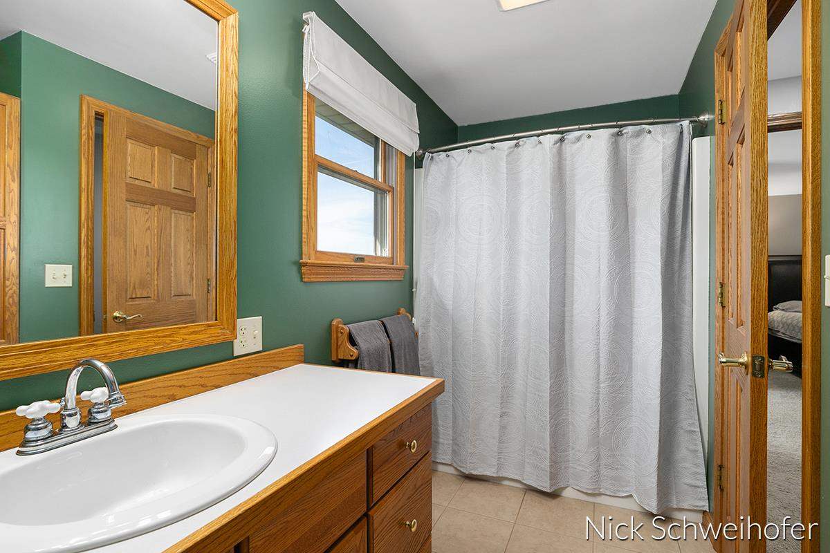 5142 7 Mile Road Bay City, MI 48706 - Photo 22 of 53