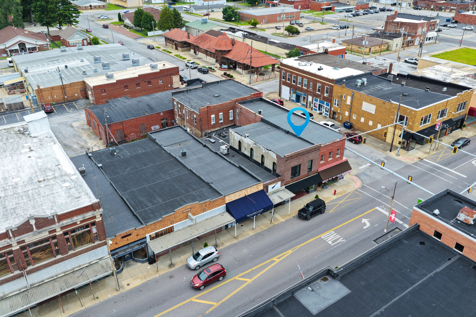 1306 Walnut Street Murphysboro, IL 62966 - Photo 1 of 87