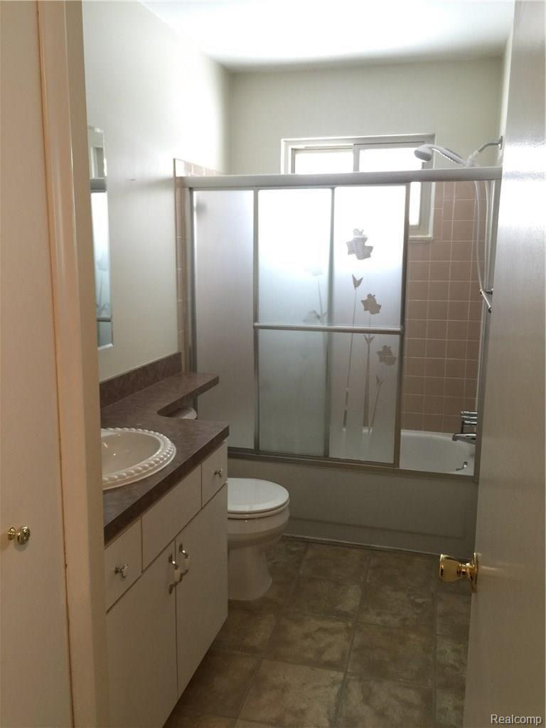 355 Eastlawn Drive Rochester, MI 48307 - Photo 18 of 22 IMG_4232.JPG