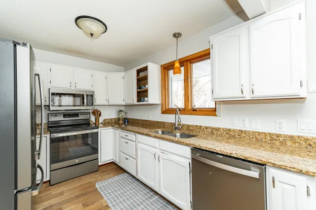 $330,000 | 4887 Tee Court Southwest, Rochester, MN 55902