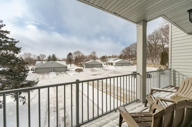 $330,000 | 4887 Tee Court Southwest, Rochester, MN 55902
