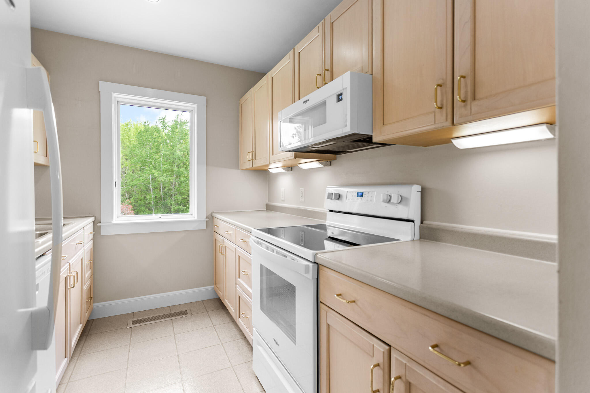 20 Springbrook Drive, Unit C Belfast, ME 04915 - Photo 14 of 40 Kitchen