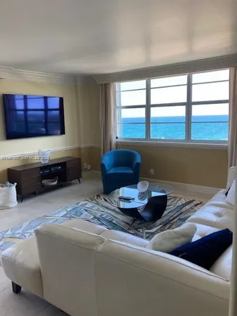 $4,000 | 1900 South Ocean Boulevard, Unit 11E, Lauderdale-by-the-Sea, FL 33062