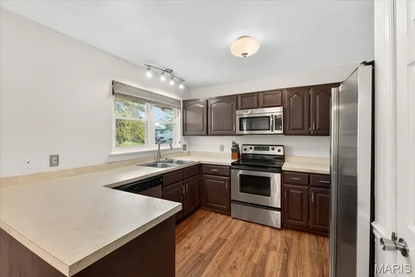 $250,000 | 2117 South Oaks Drive, Barnhart, MO 63012