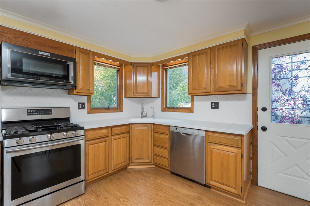 19 Teed Road Holbrook, MA 02343 - Photo 4 of 27 Gallery Image 4