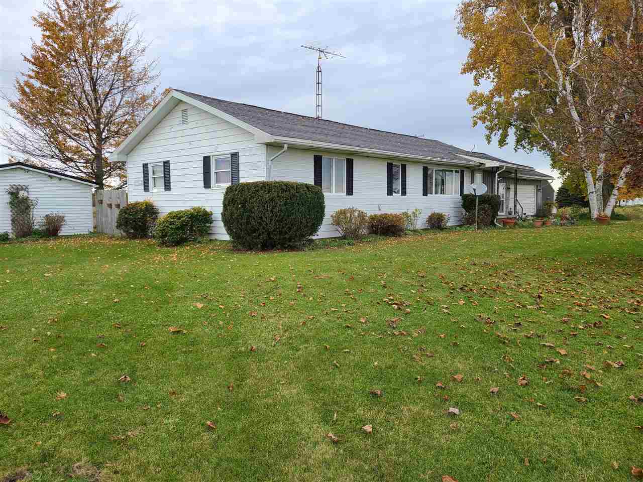 3305 North Baldwin Road Alma, MI 48801 - Photo 1 of 25 1894906.JPG