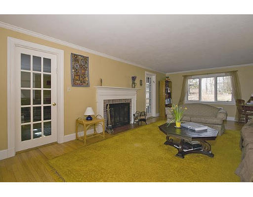 243 Upland Road Newton, MA 02460 - Photo 4 of 11