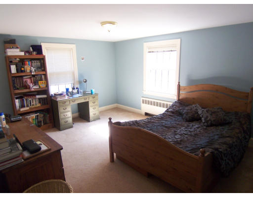 243 Upland Road Newton, MA 02460 - Photo 9 of 11