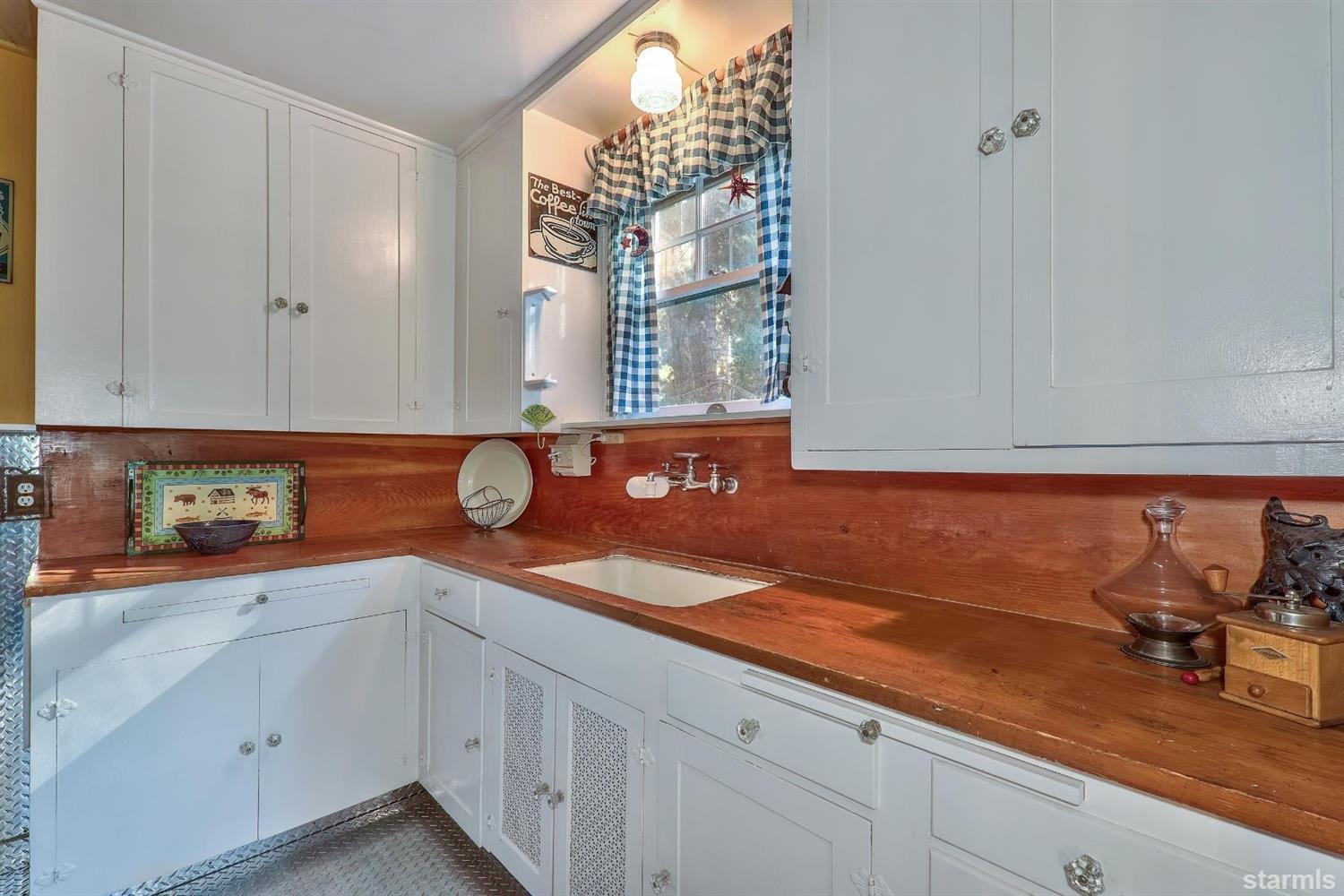 31 Sciots Tract Kyburz, CA 95720 - Photo 10 of 21