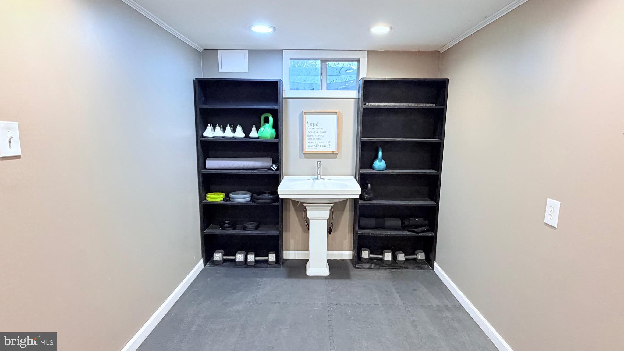 9 East Kennedy Drive Clementon, NJ 08021 - Photo 22 of 60 a view of a livingroom with furniture