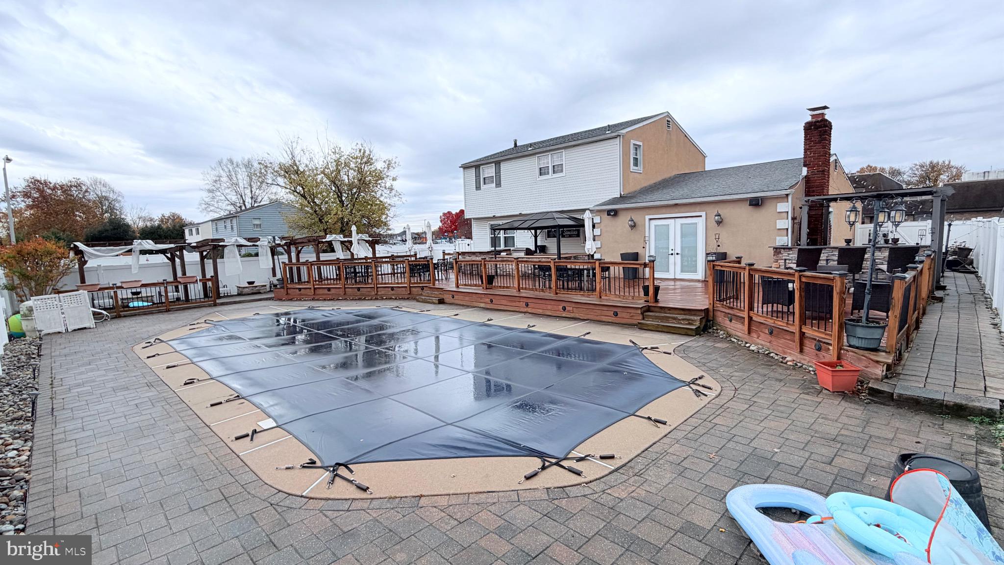 9 East Kennedy Drive Clementon, NJ 08021 - Photo 44 of 60 a view of a living room and kitchen