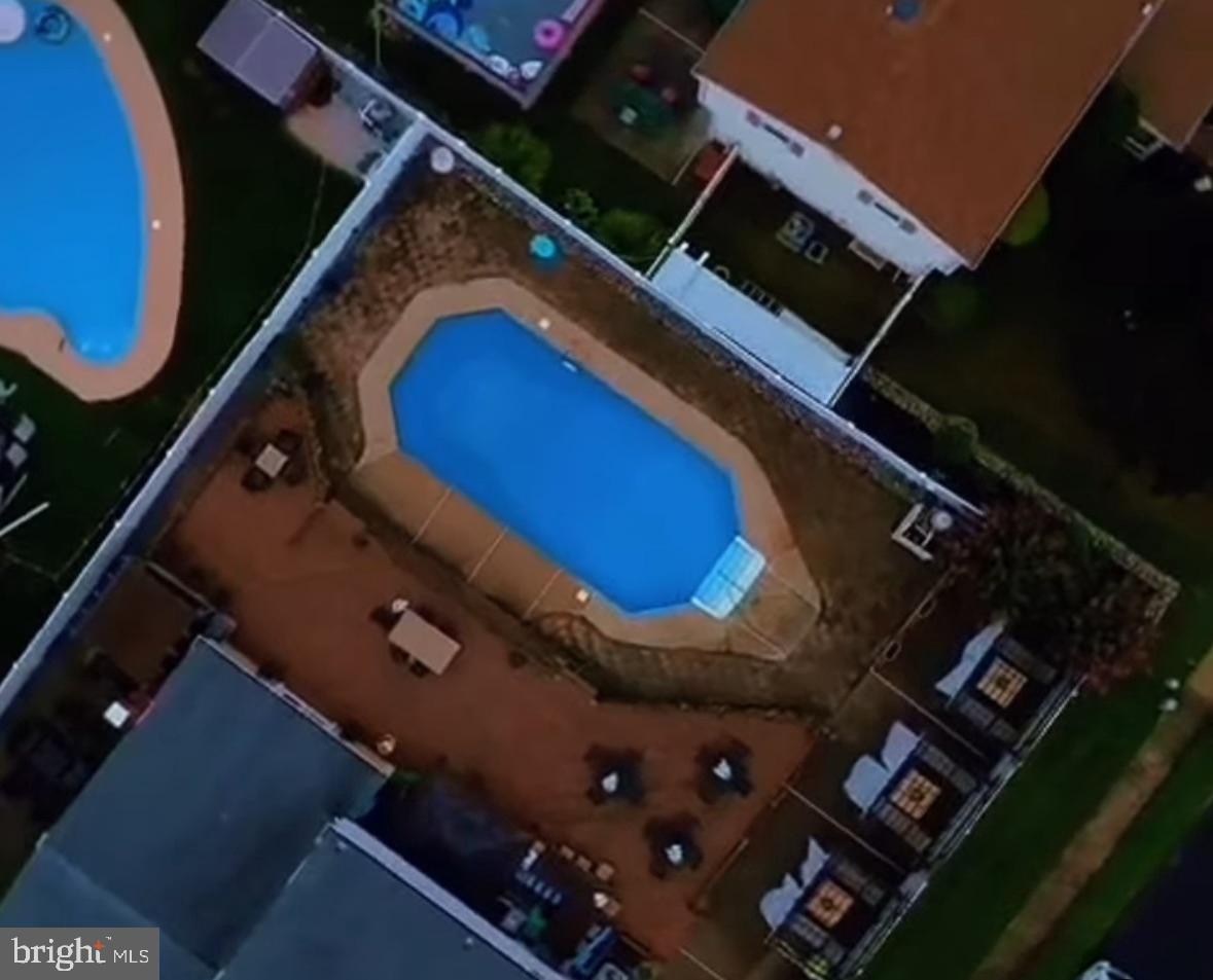 9 East Kennedy Drive Clementon, NJ 08021 - Photo 53 of 60 an aerial view of an chairs