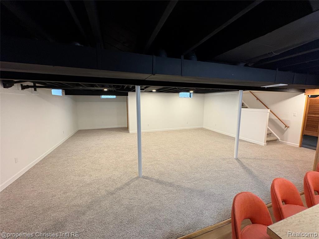 17330 Beverly Road Beverly Hills, MI 48025 - Photo 18 of 24