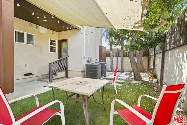 $1,995,000 | 625 North Niagara Street, Burbank, CA 91505