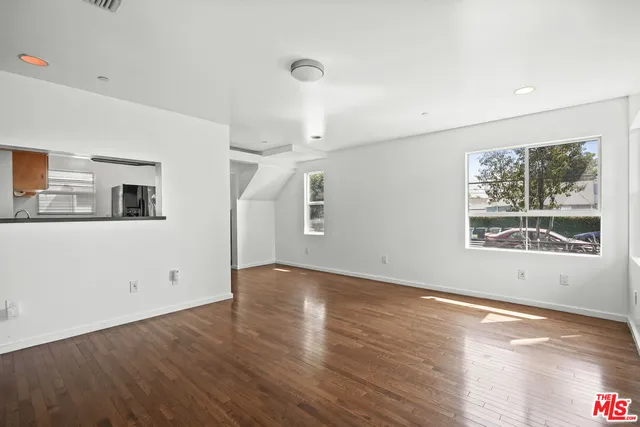 $1,995,000 | 625 North Niagara Street, Burbank, CA 91505