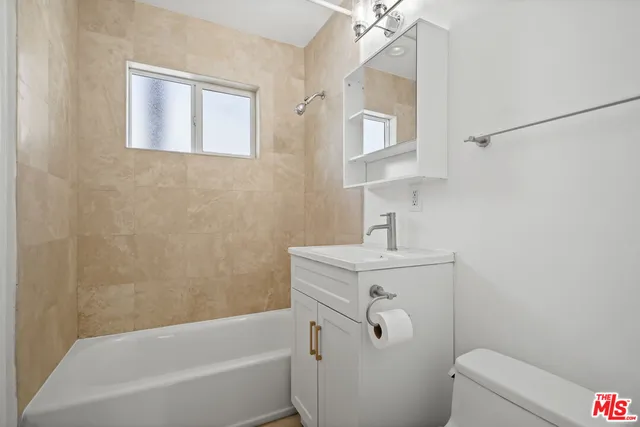 $1,995,000 | 625 North Niagara Street, Burbank, CA 91505