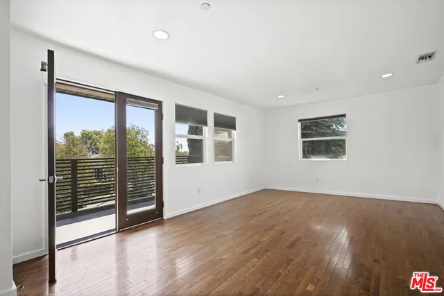 $1,995,000 | 625 North Niagara Street, Burbank, CA 91505