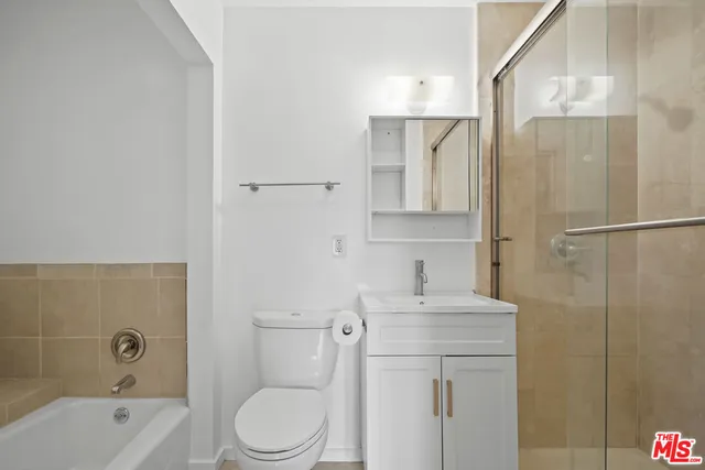 $1,995,000 | 625 North Niagara Street, Burbank, CA 91505