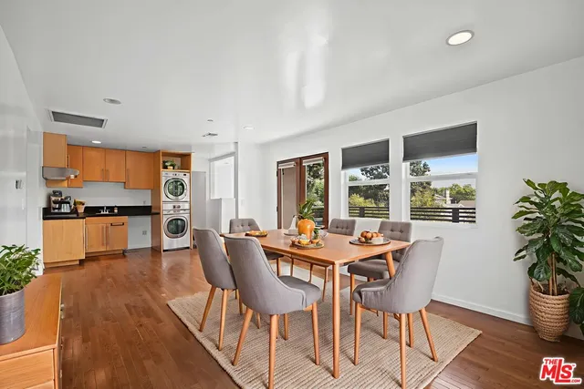 $1,995,000 | 625 North Niagara Street, Burbank, CA 91505