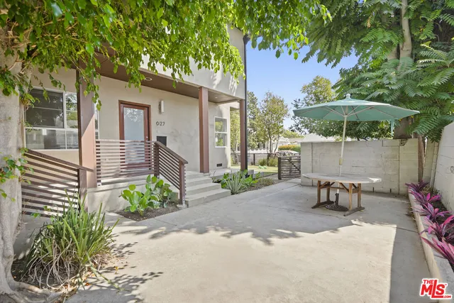 $1,995,000 | 625 North Niagara Street, Burbank, CA 91505