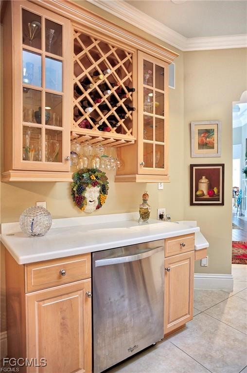 2729 Wulfert Road Sanibel, FL 33957 - Photo 11 of 31 a utility room with a sink a window and a potted plant