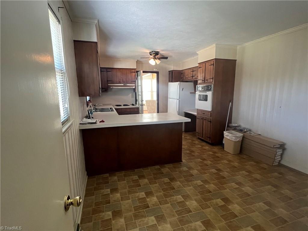 208 Precinct Road Pilot Mountain, NC 27041 - Photo 14 of 33 Gallery Image 14