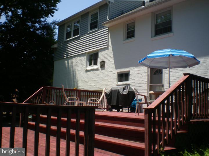 813 Rhoads Drive Springfield, PA 19064 - Photo 23 of 25 Deck